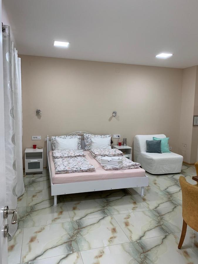Lilly Apartment Palic Exterior photo